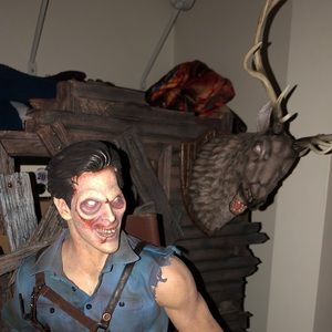 Meet your Posher, Adam